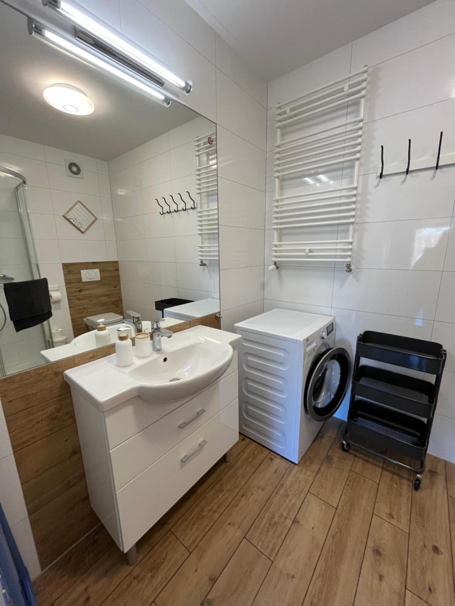 Apartament Polanki Z Basenem Blisko Plazy Apartment โควอบเซก ภายนอก รูปภาพ